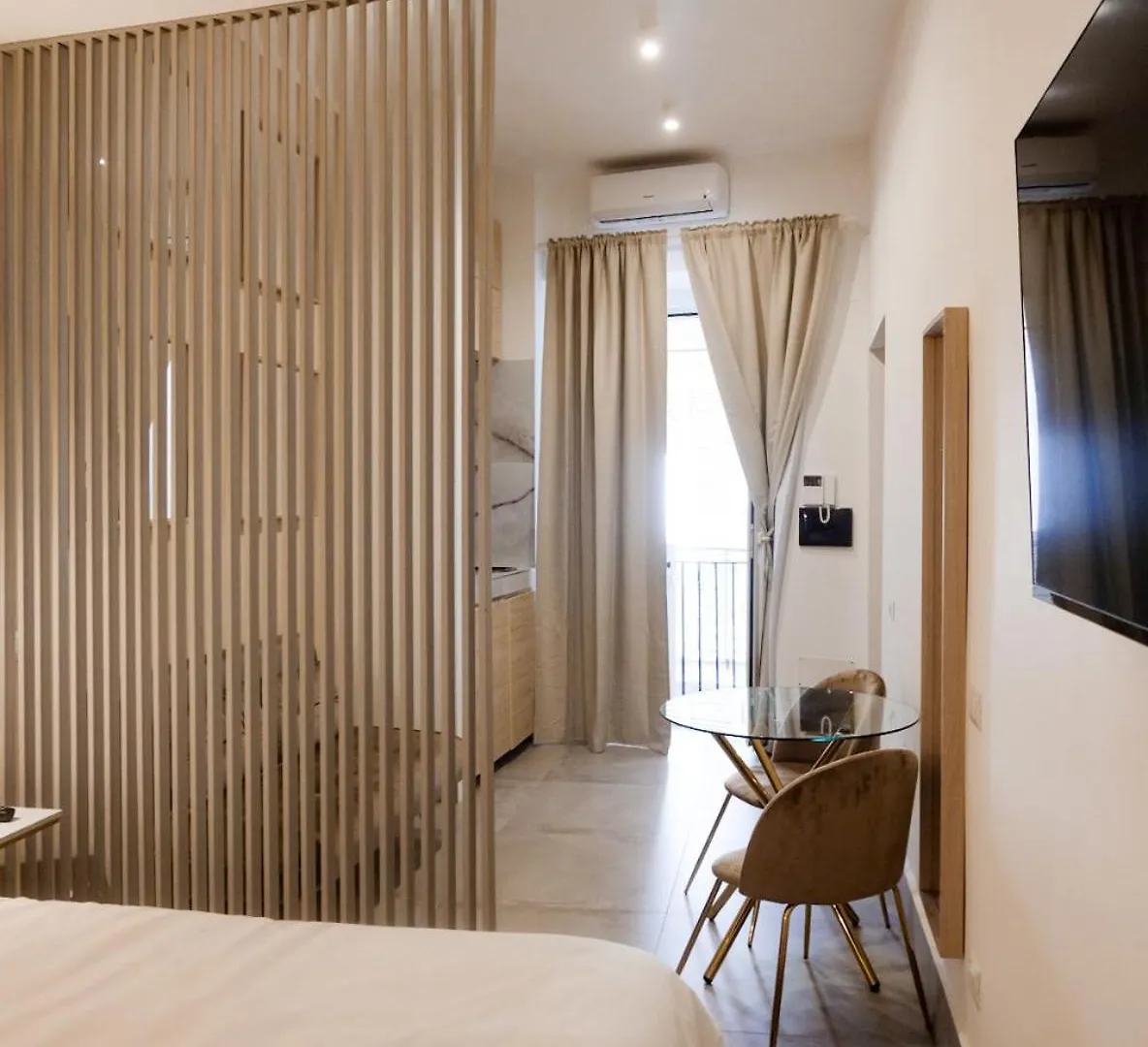 Adounia Home Naples